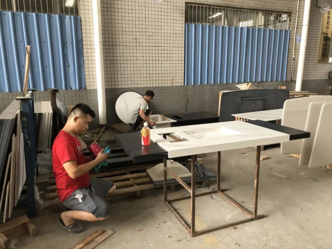 2022年價格不漲反跌?!行業無標準加劇巖板市場價格戰